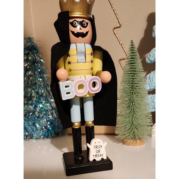 Halloween Christmas pastel black pumpkin nutcracker new with ghost BOO sign smal - Picture 6 of 11